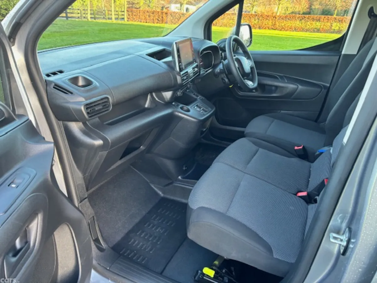 Citroen Berlingo MPV, Diesel, 2024, Grey