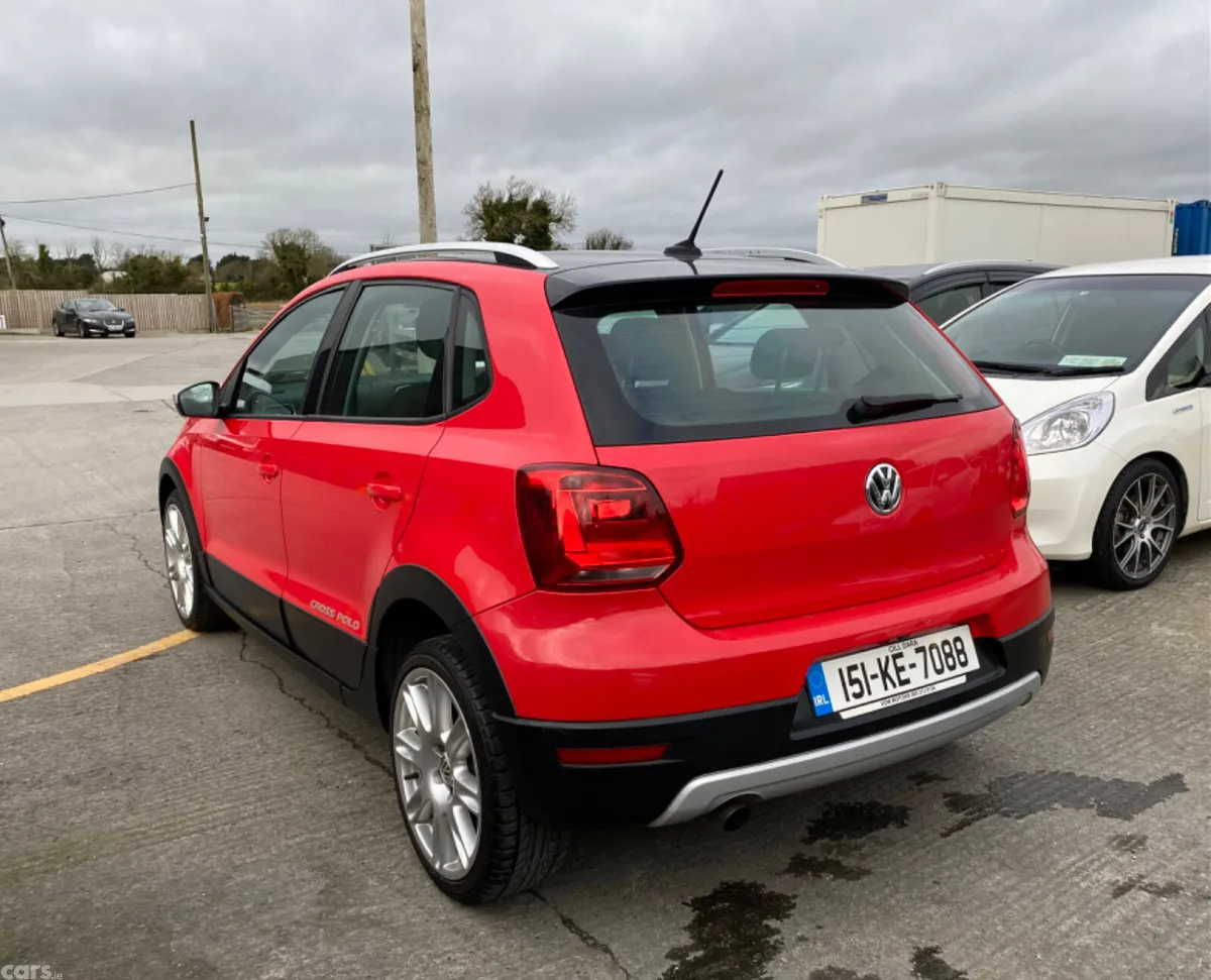 Volkswagen Polo Hatchback, Petrol, 2015, Red