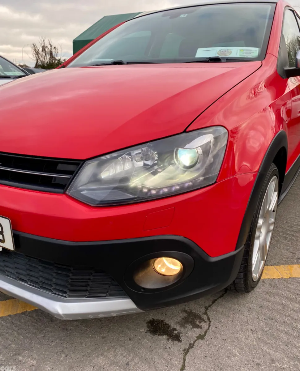 Volkswagen Polo Hatchback, Petrol, 2015, Red