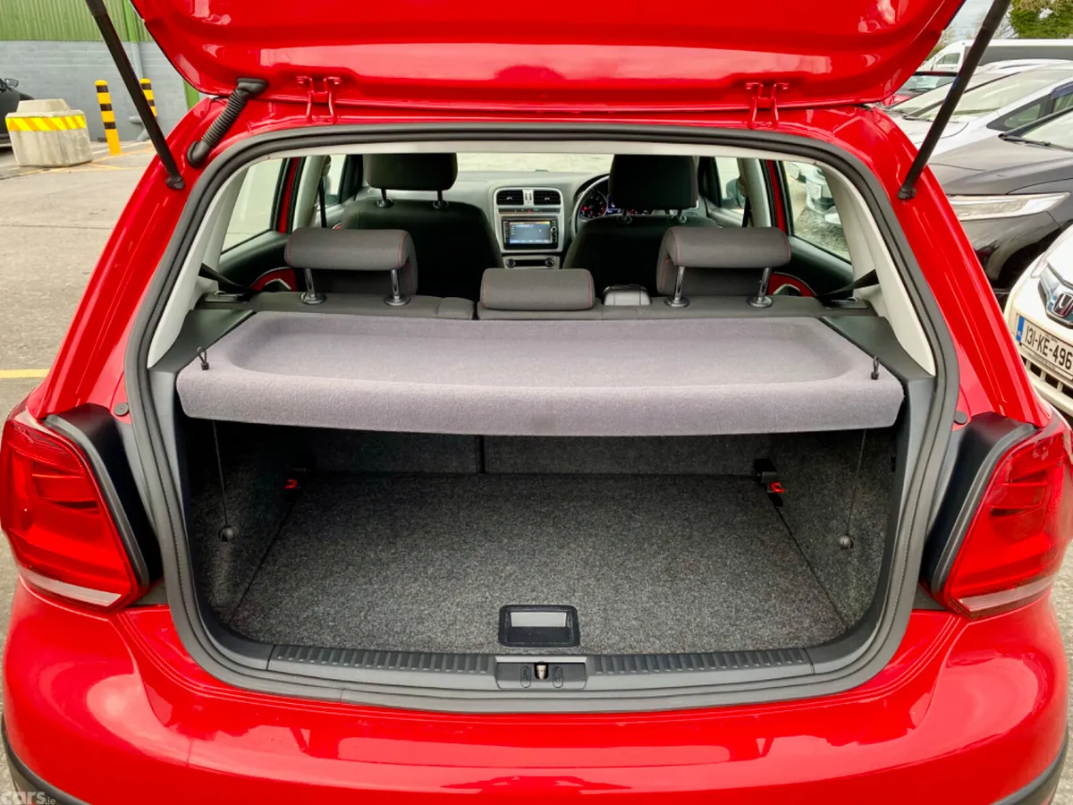 Volkswagen Polo Hatchback, Petrol, 2015, Red