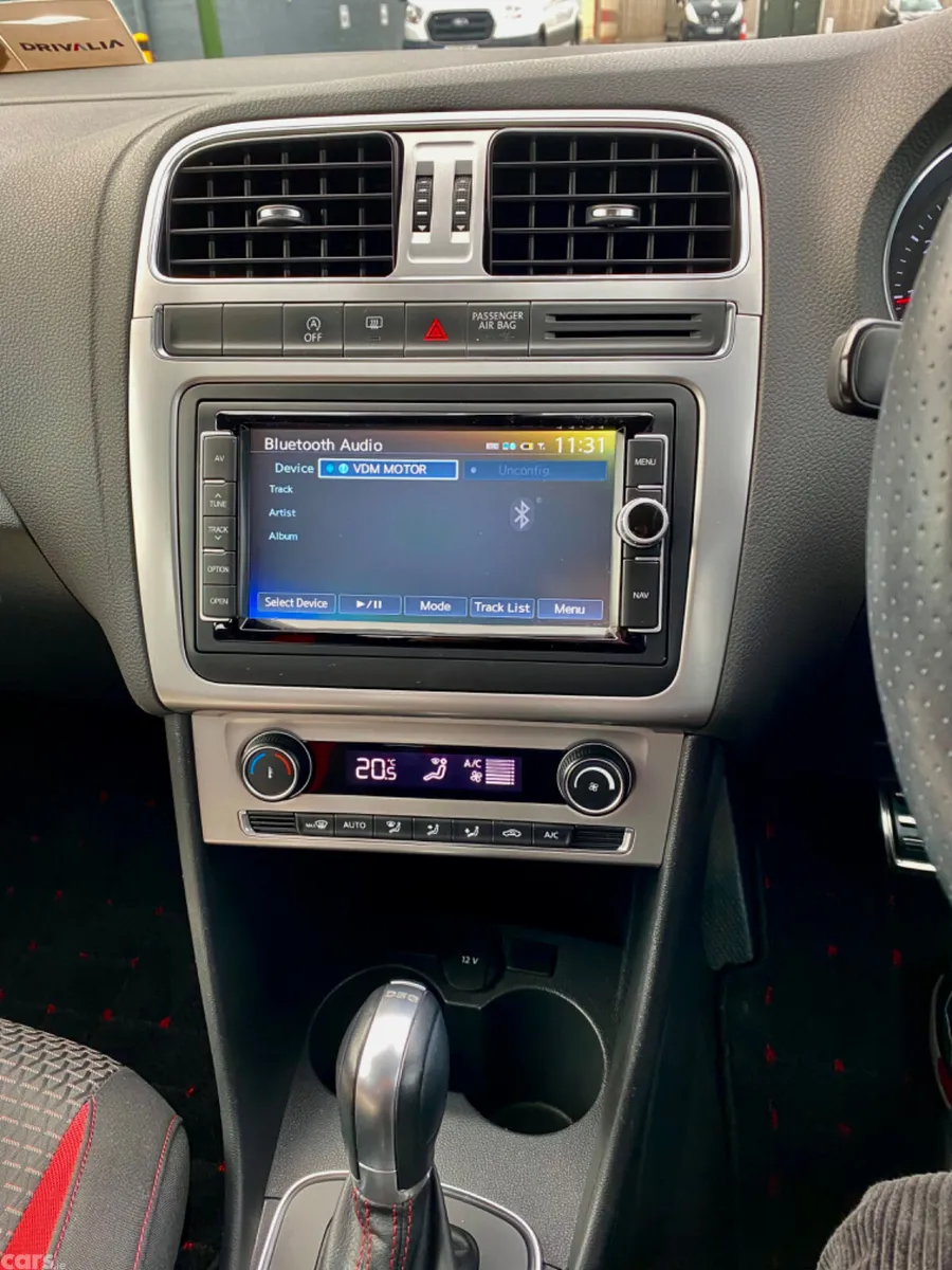 Volkswagen Polo Hatchback, Petrol, 2015, Red