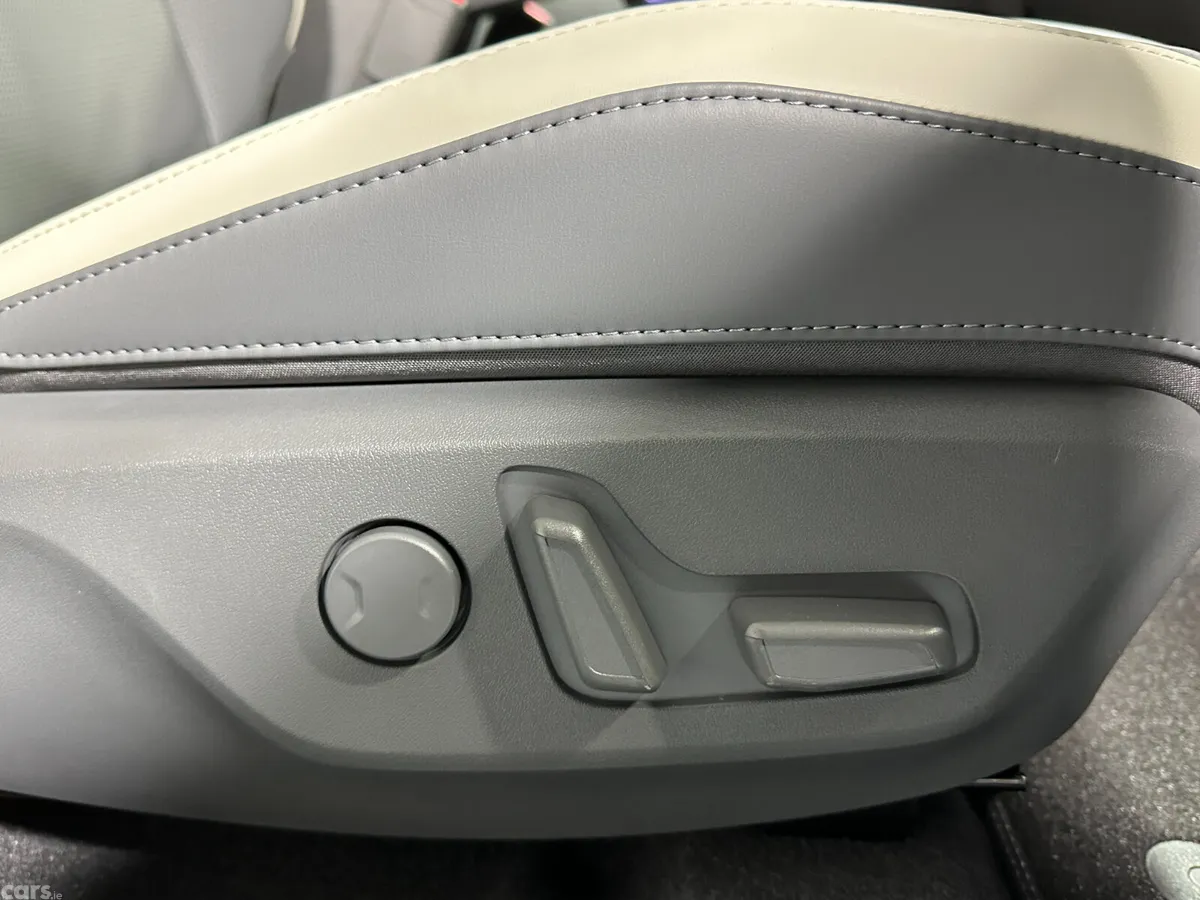 Kia EV3 MPV, Electric, 2026, Black