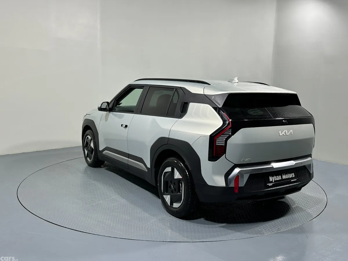 Kia EV3 MPV, Electric, 2026, Silver