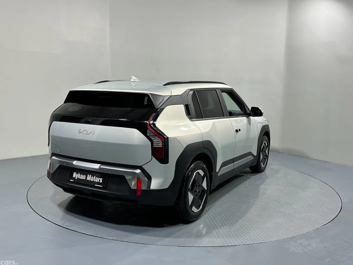 Kia EV3 MPV, Electric, 2026, Silver