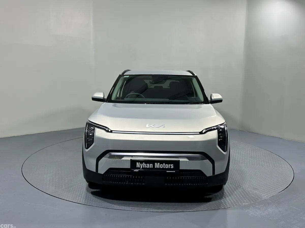 Kia EV3 MPV, Electric, 2026, Silver