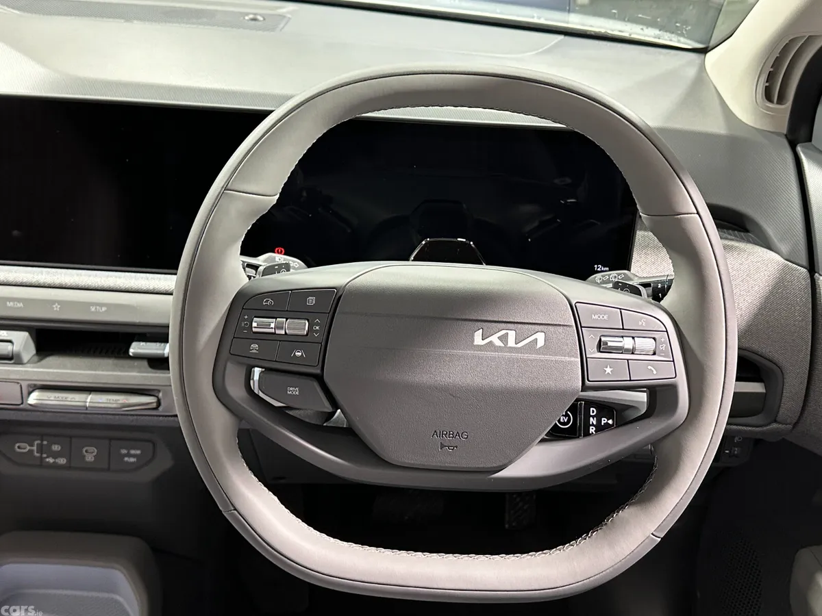 Kia EV3 MPV, Electric, 2026, Silver