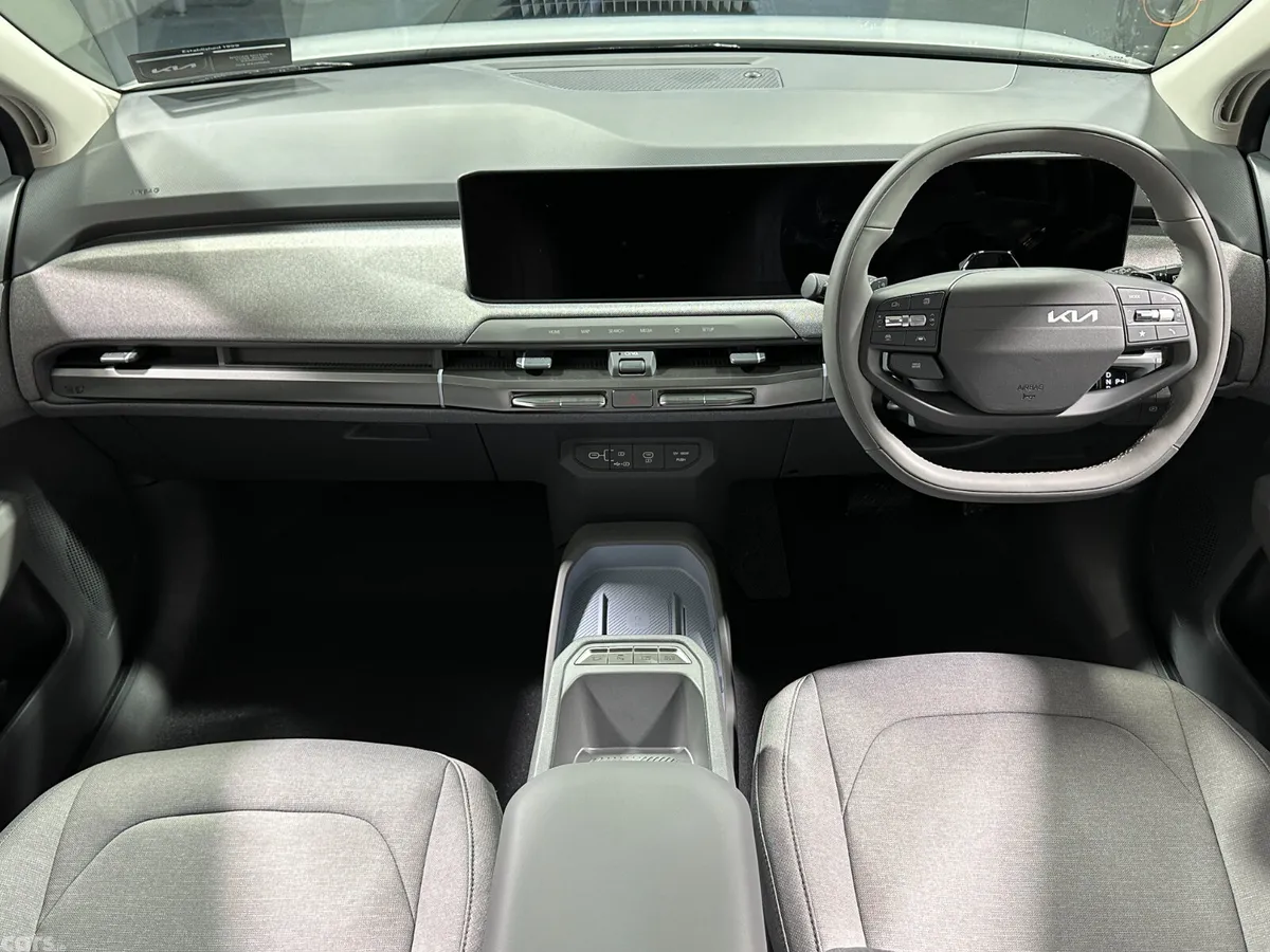 Kia EV3 MPV, Electric, 2026, Silver