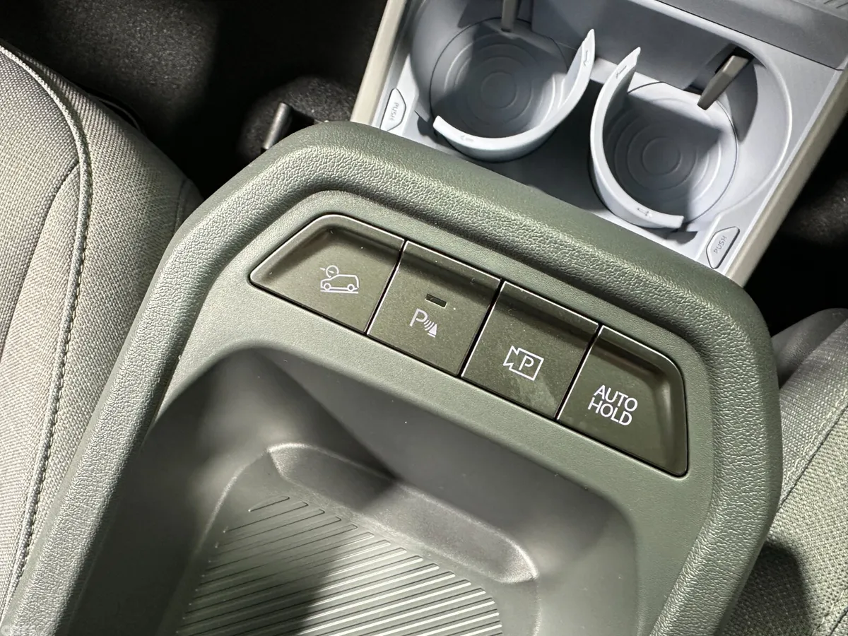 Kia EV3 MPV, Electric, 2026, Silver