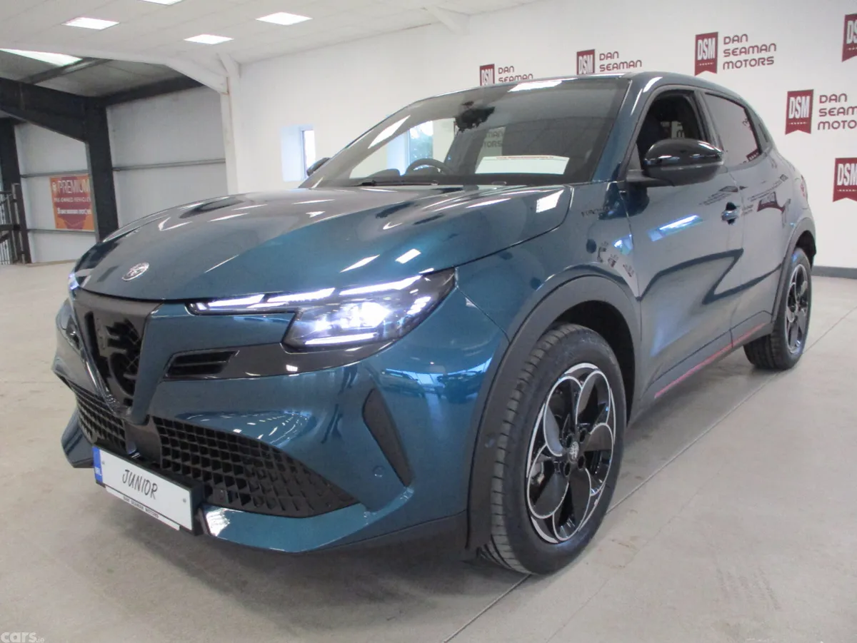 Alfa Romeo Junior SUV, Electric, 2026, Blue