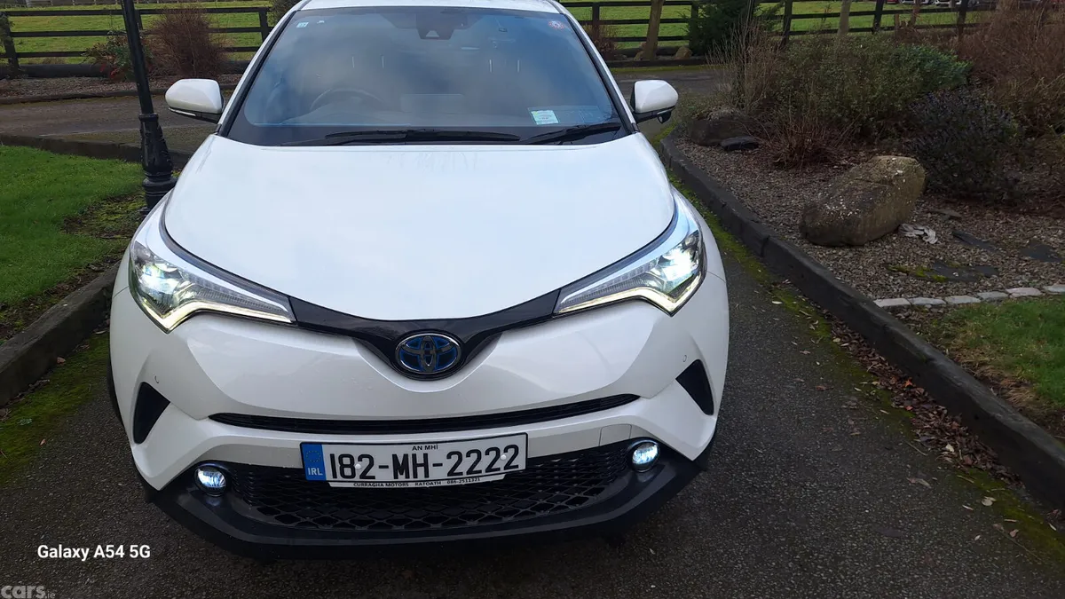Toyota C-HR SUV, Petrol Hybrid, 2018, White