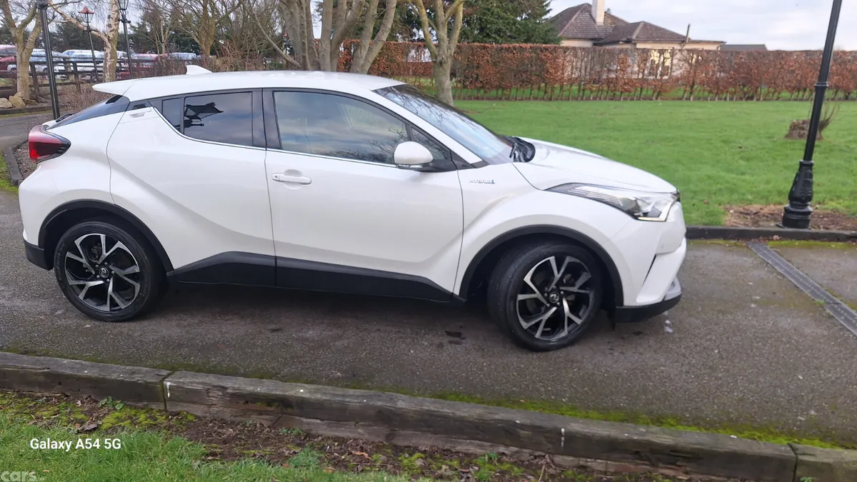 Toyota C-HR SUV, Petrol Hybrid, 2018, White