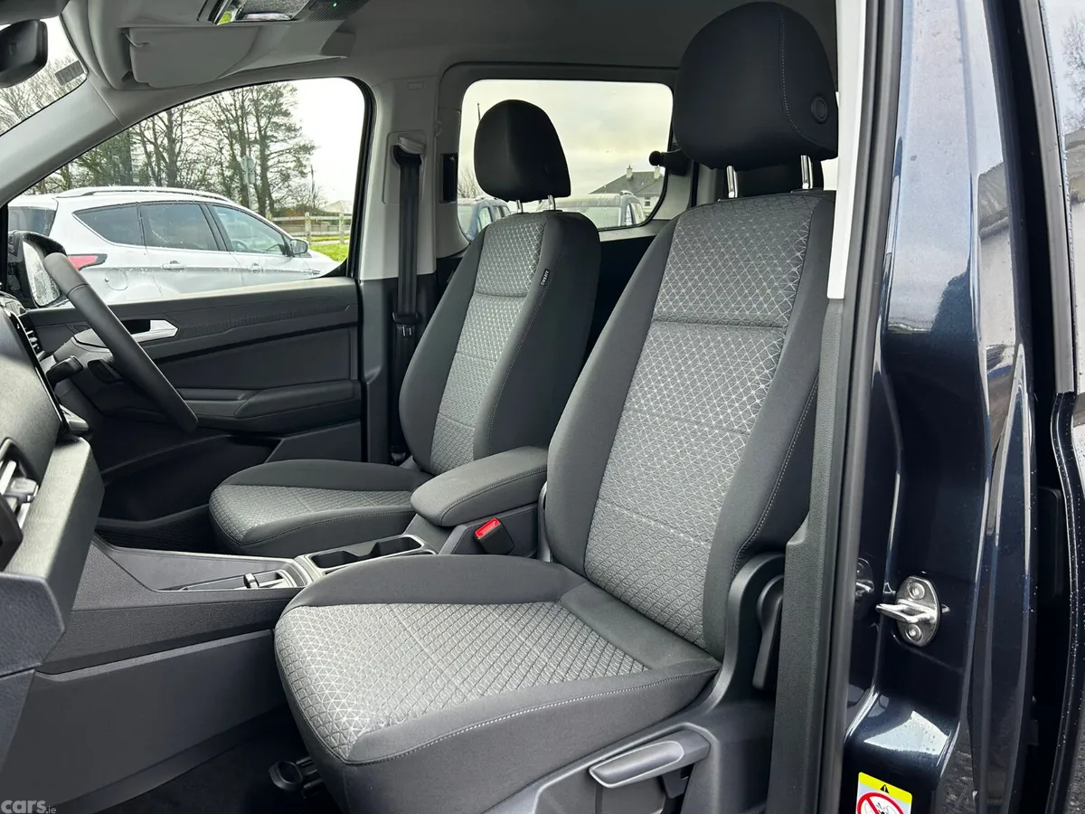 Ford Tourneo Connect MPV, Diesel, 2026, Blue