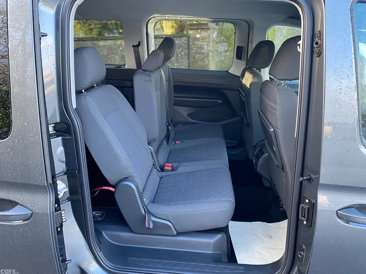 Volkswagen Caddy Maxi Life MPV, Diesel, 2026, Grey
