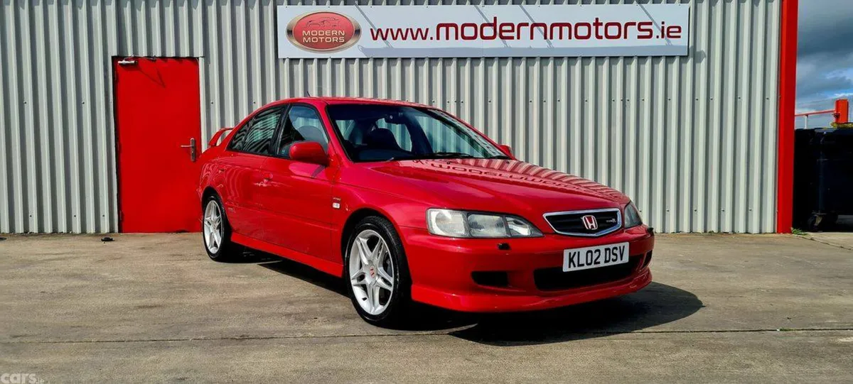 Honda Accord Saloon, Petrol, 2002, Red
