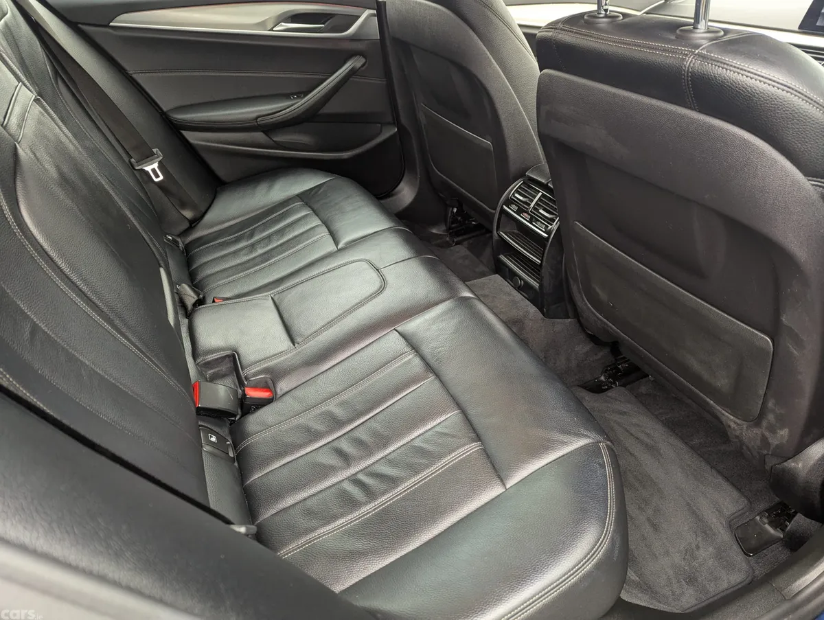 BMW 5-Series Saloon, Diesel, 2019, Blue
