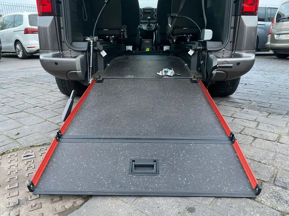 Peugeot Partner Tepee MPV, Diesel, 2018, Grey