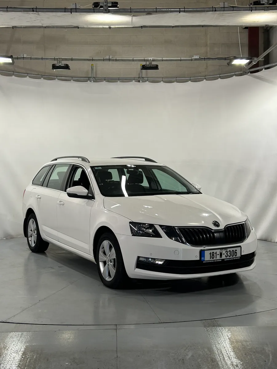 Skoda Octavia Estate, Diesel, 2018, White