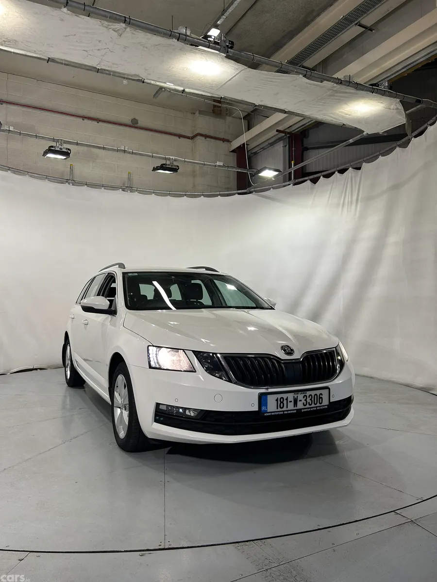 Skoda Octavia Estate, Diesel, 2018, White