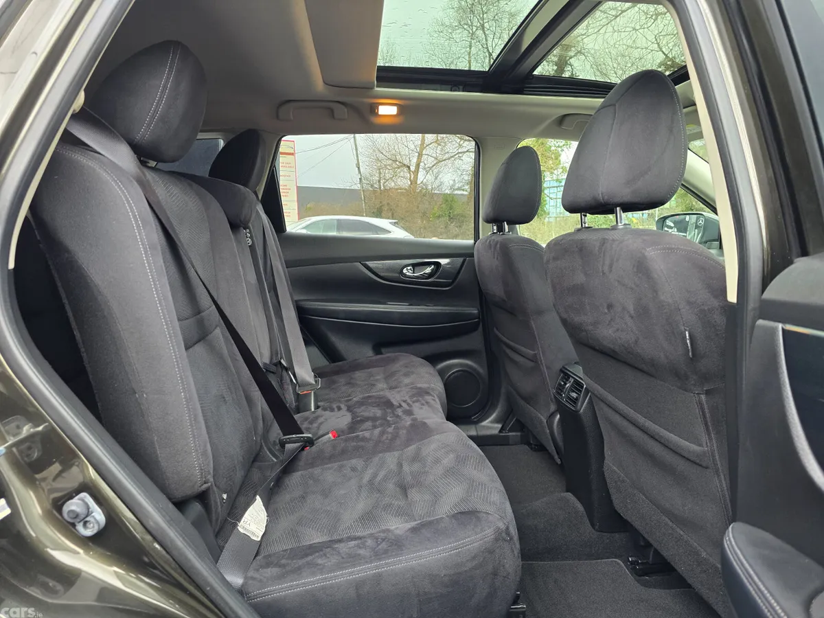 Nissan X-Trail SUV, Diesel, 2016, Green