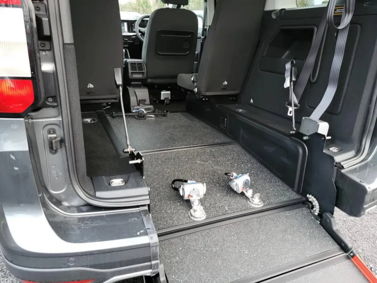 Ford Tourneo Connect MPV, Diesel, 2026, Grey