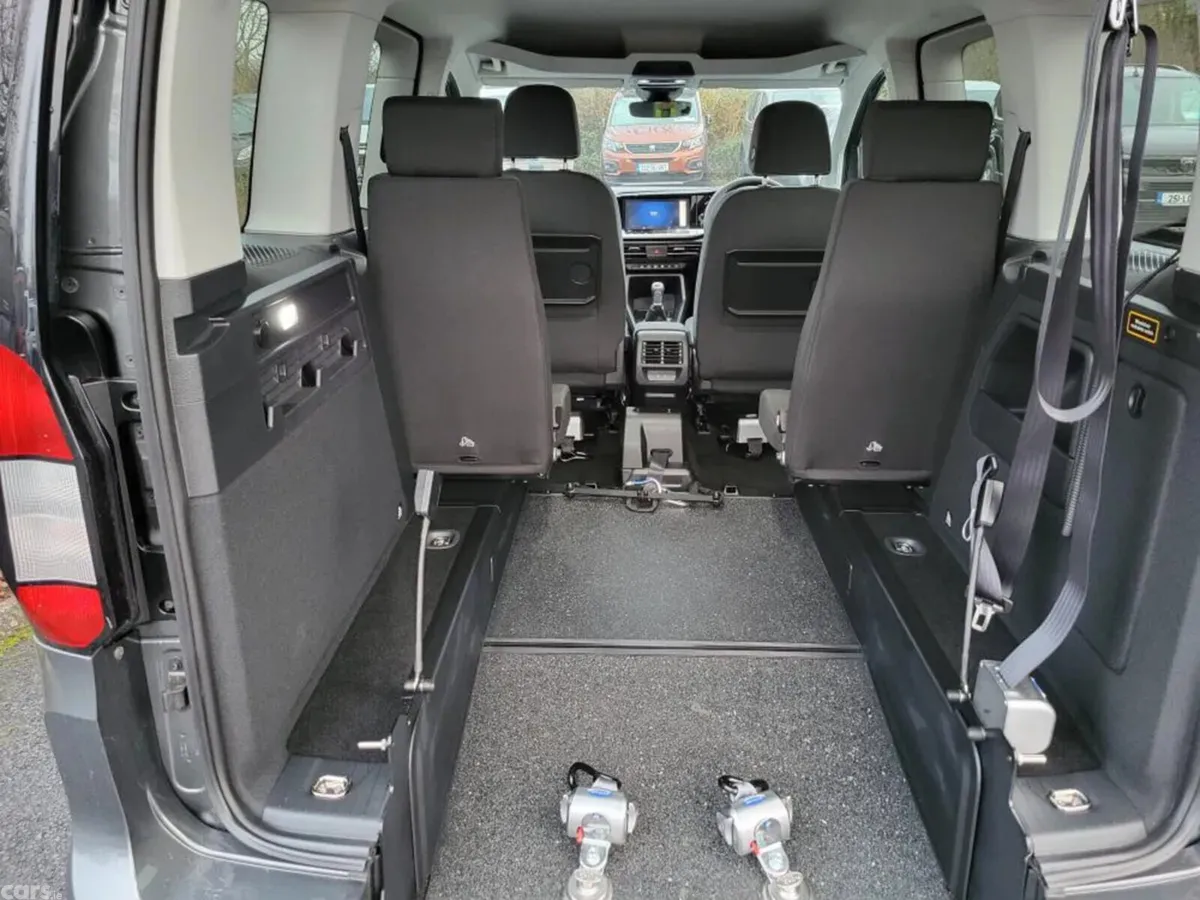 Ford Tourneo Connect MPV, Diesel, 2026, Grey