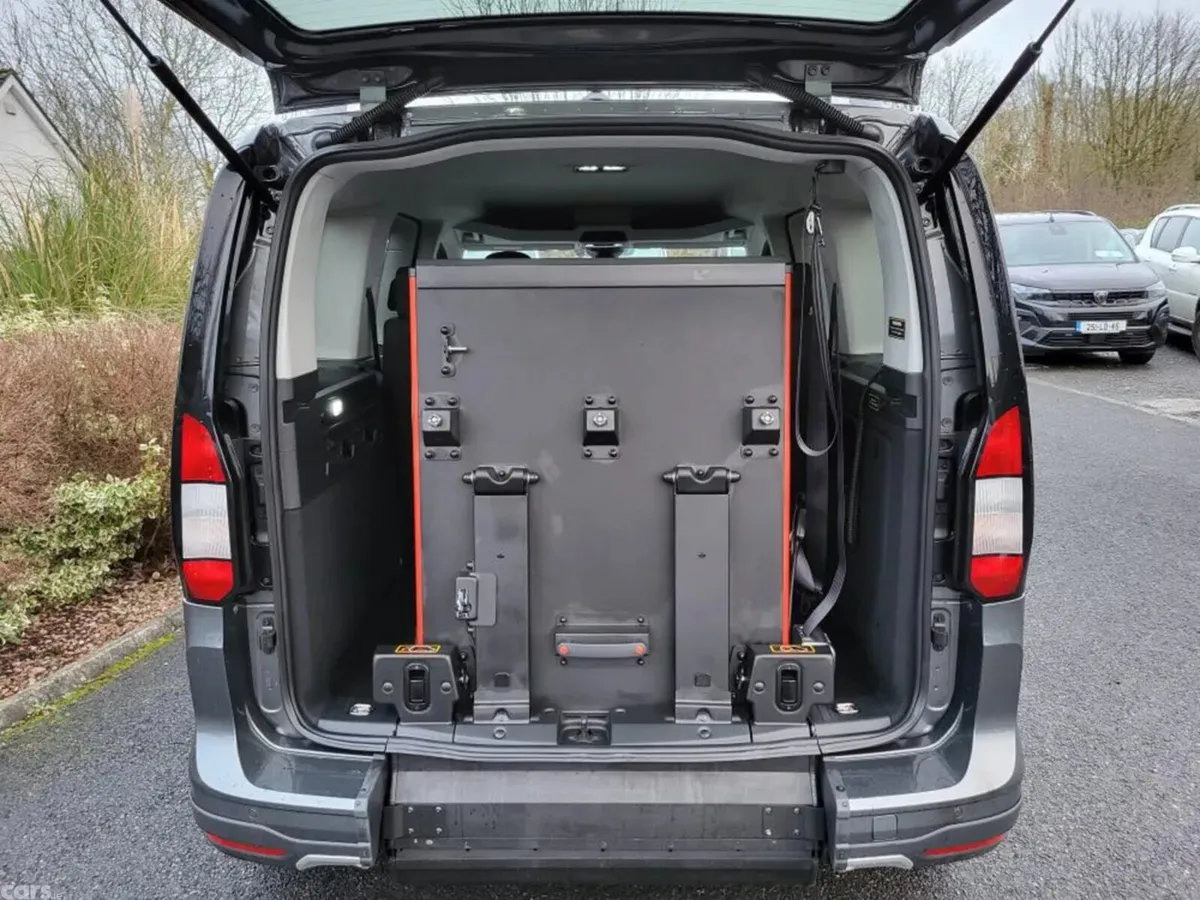 Ford Tourneo Connect MPV, Diesel, 2026, Grey