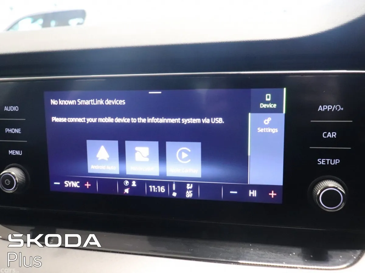 Skoda Octavia Saloon, Petrol, 2023, Grey