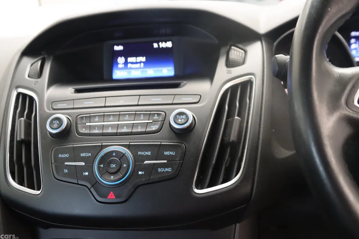 Ford Focus Hatchback, Petrol, 2017, Grey