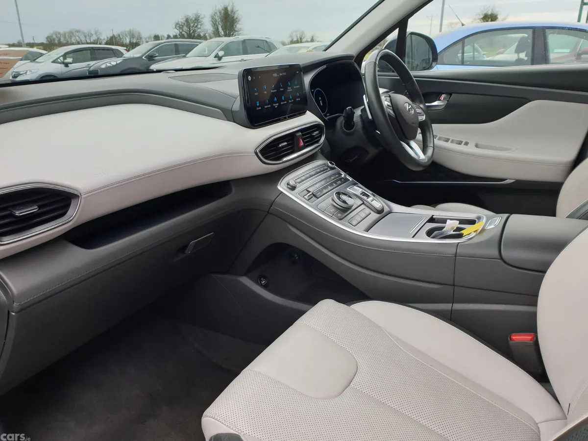 Hyundai Santa Fe SUV, Petrol Plug-in Hybrid, 2022, Blue
