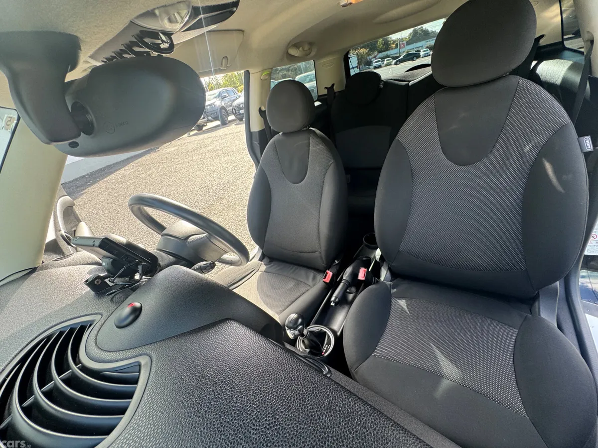 Mini Cooper Hatchback, Petrol, 2014, Black