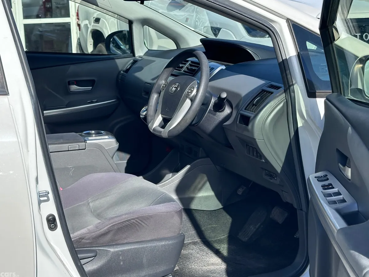 Toyota Prius MPV, Petrol Hybrid, 2012, White