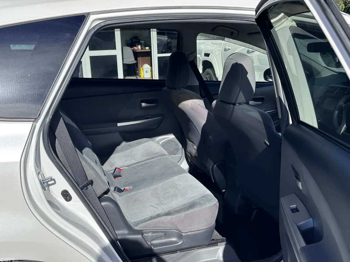 Toyota Prius MPV, Petrol Hybrid, 2012, White