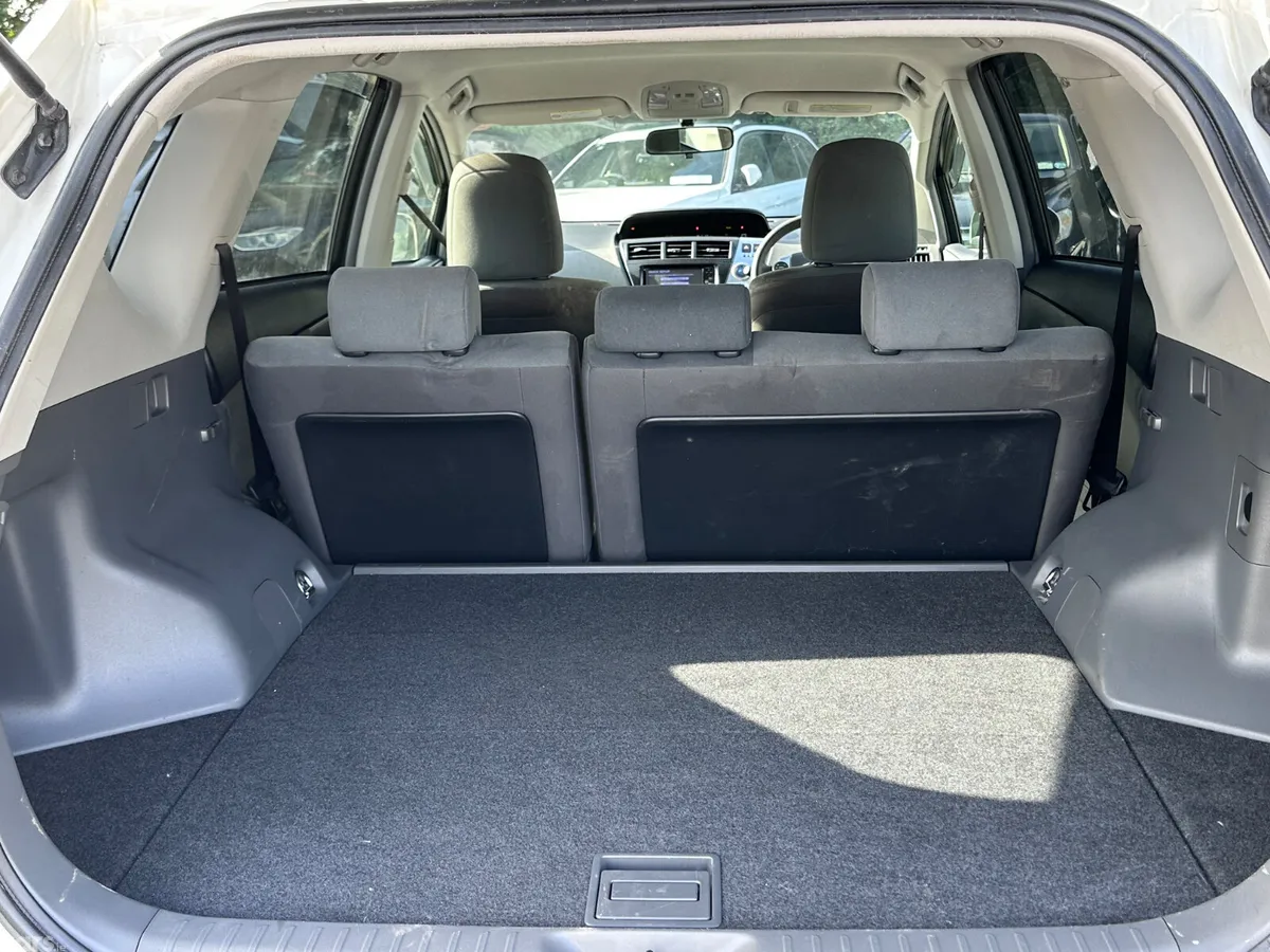 Toyota Prius MPV, Petrol Hybrid, 2012, White
