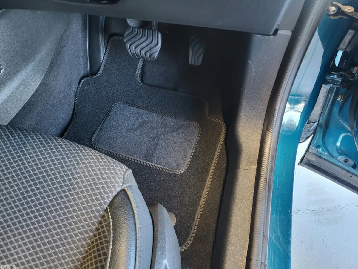 Renault Arkana Hatchback, Petrol, 2024, Blue
