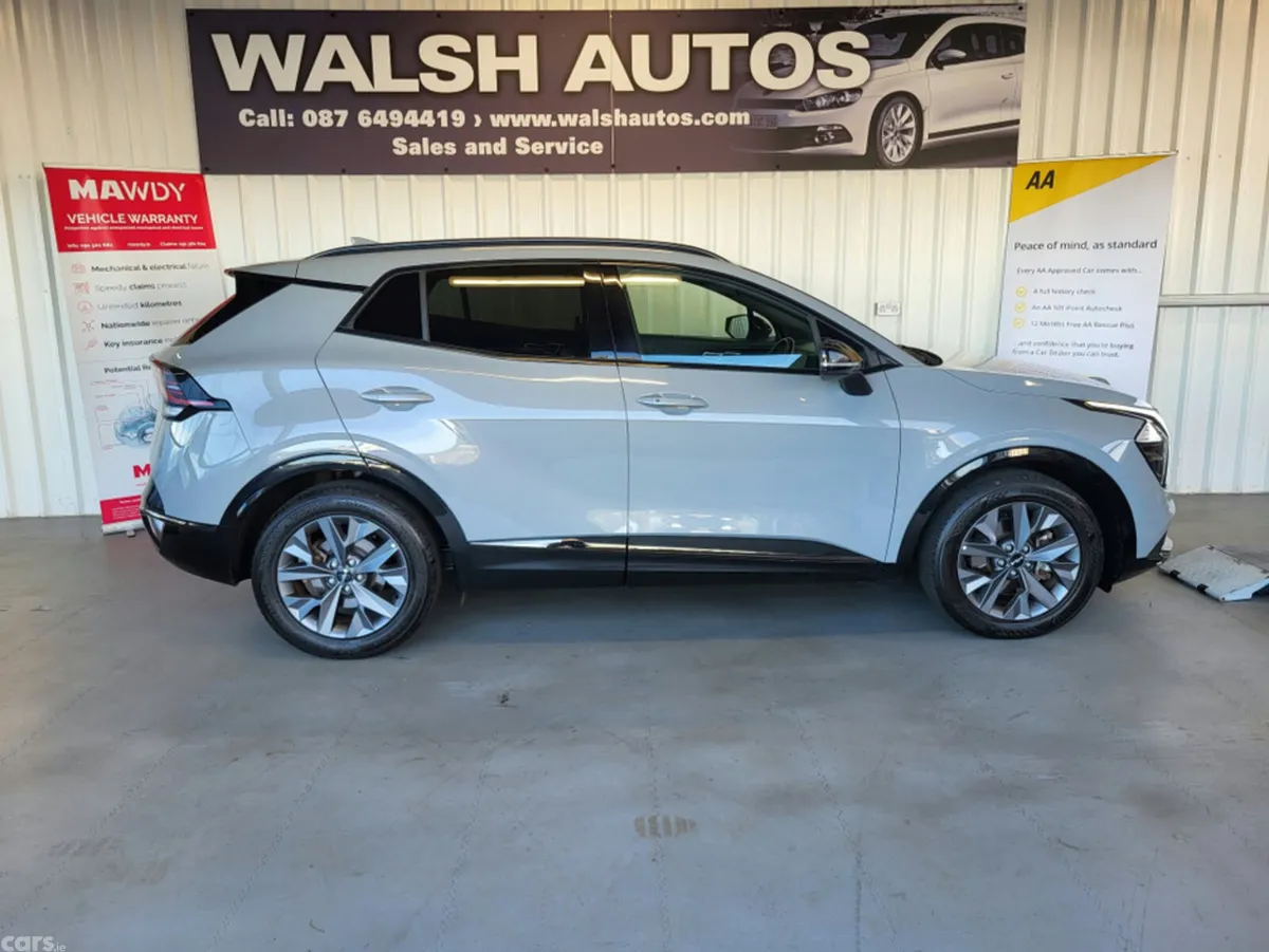 Kia Sportage MPV, Petrol Hybrid, 2024, Grey