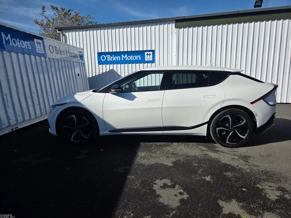 Kia EV6 Hatchback, Electric, 2023, White