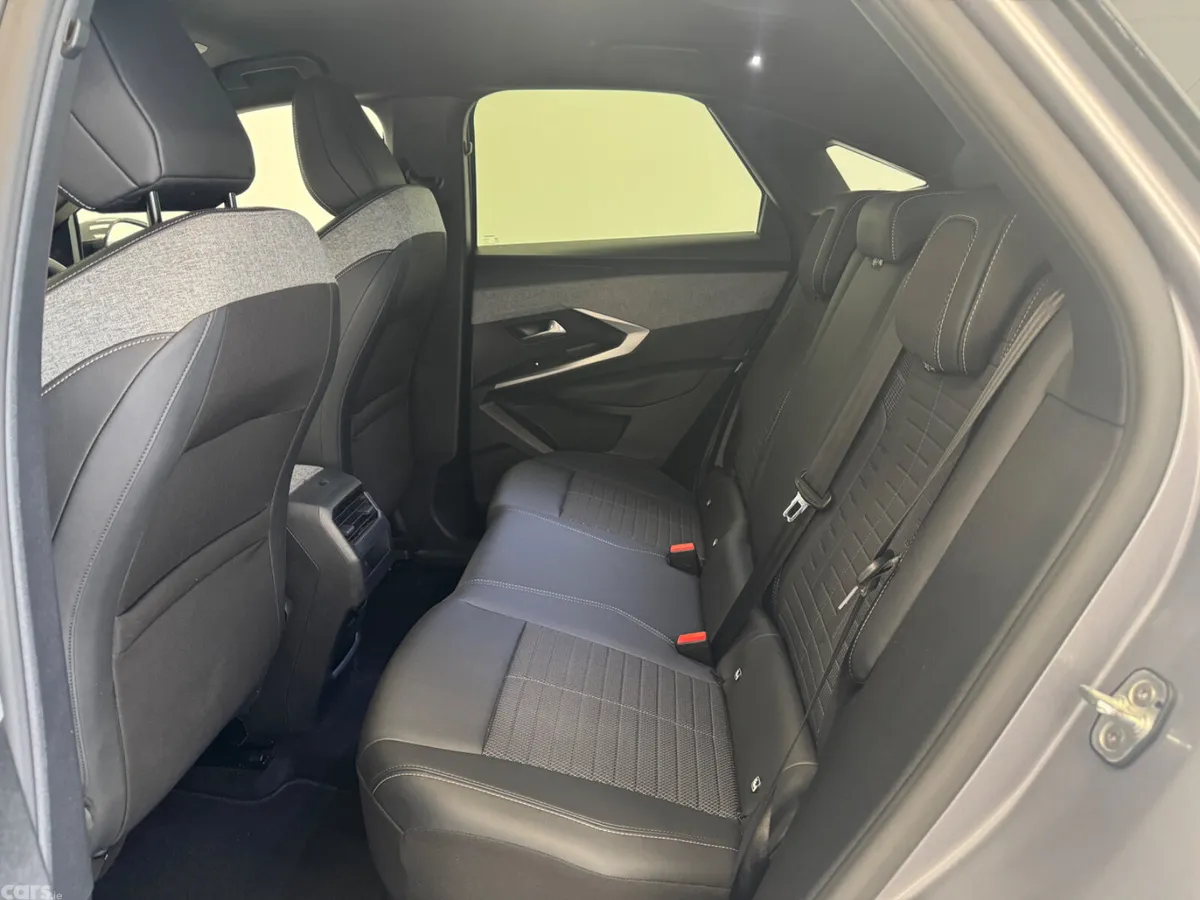 Peugeot 3008 MPV, Petrol Hybrid, 2025, Grey