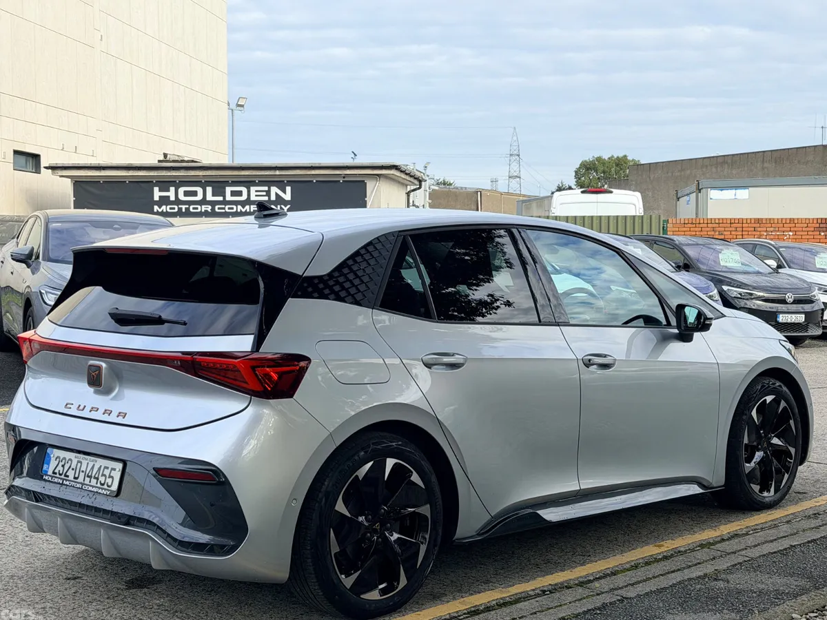 Cupra Born Estate, Electric, 2023, Grey