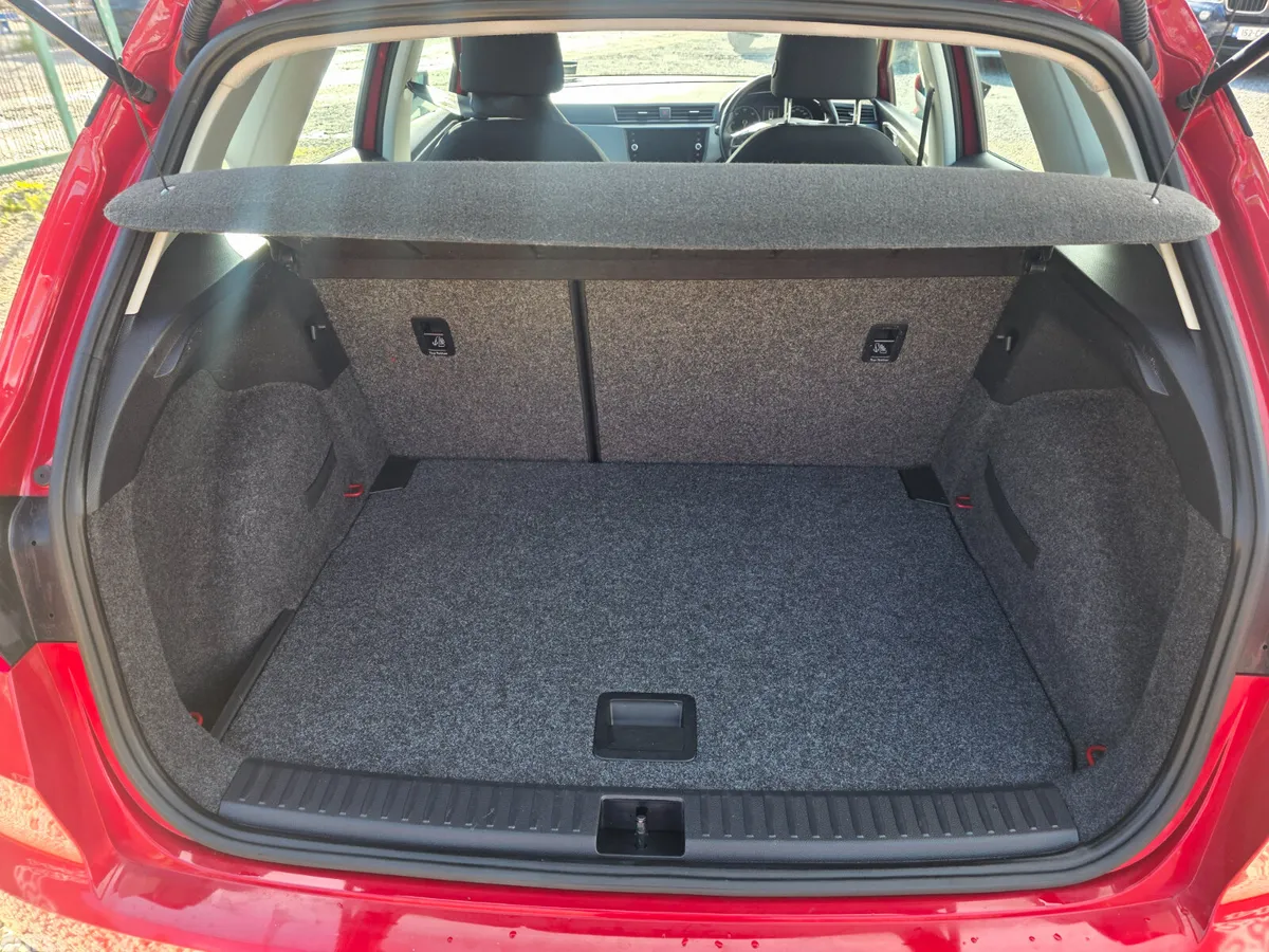 SEAT Arona SUV, Diesel, 2018, Red