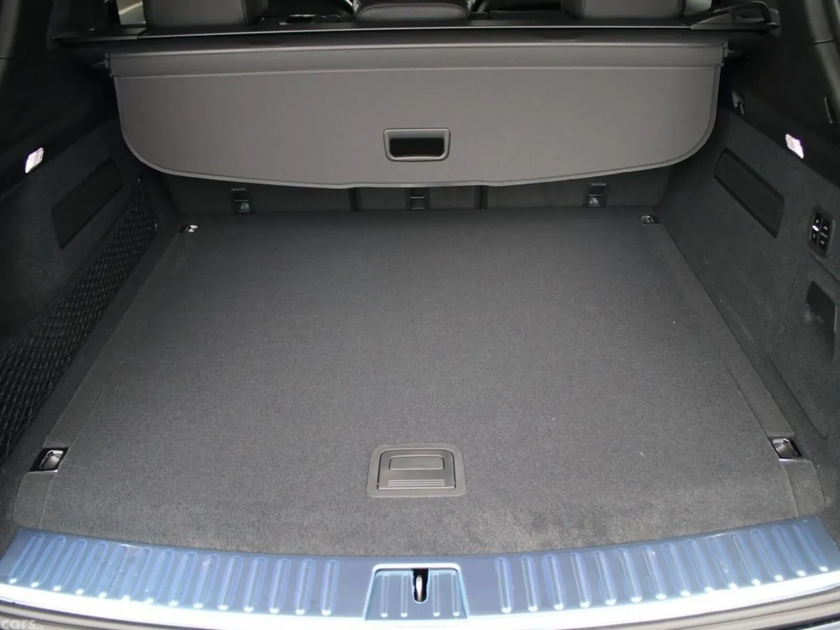 Porsche Cayenne SUV, Petrol Plug-in Hybrid, 2026, Blue
