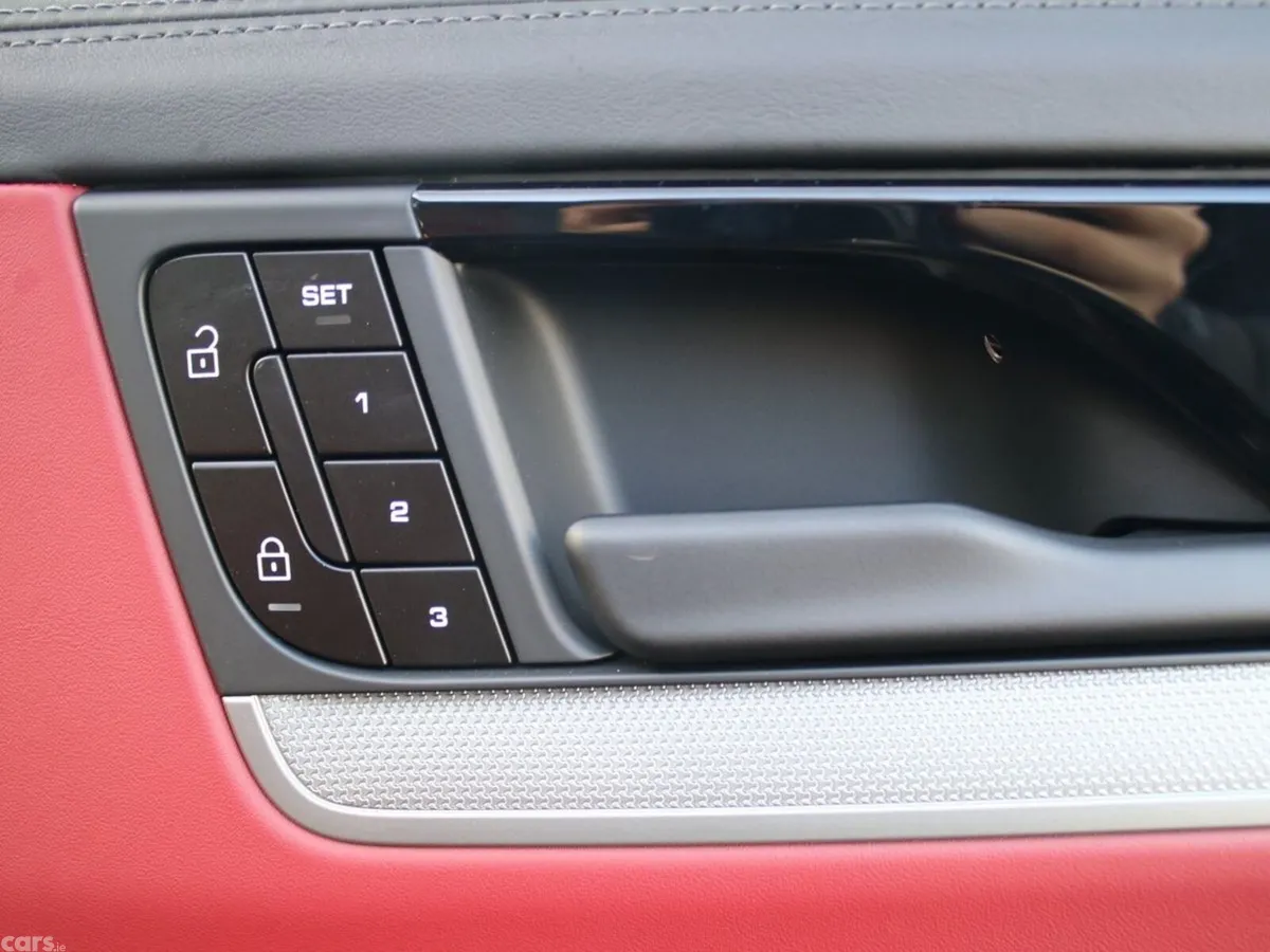 Porsche Cayenne SUV, Petrol Plug-in Hybrid, 2026, Blue