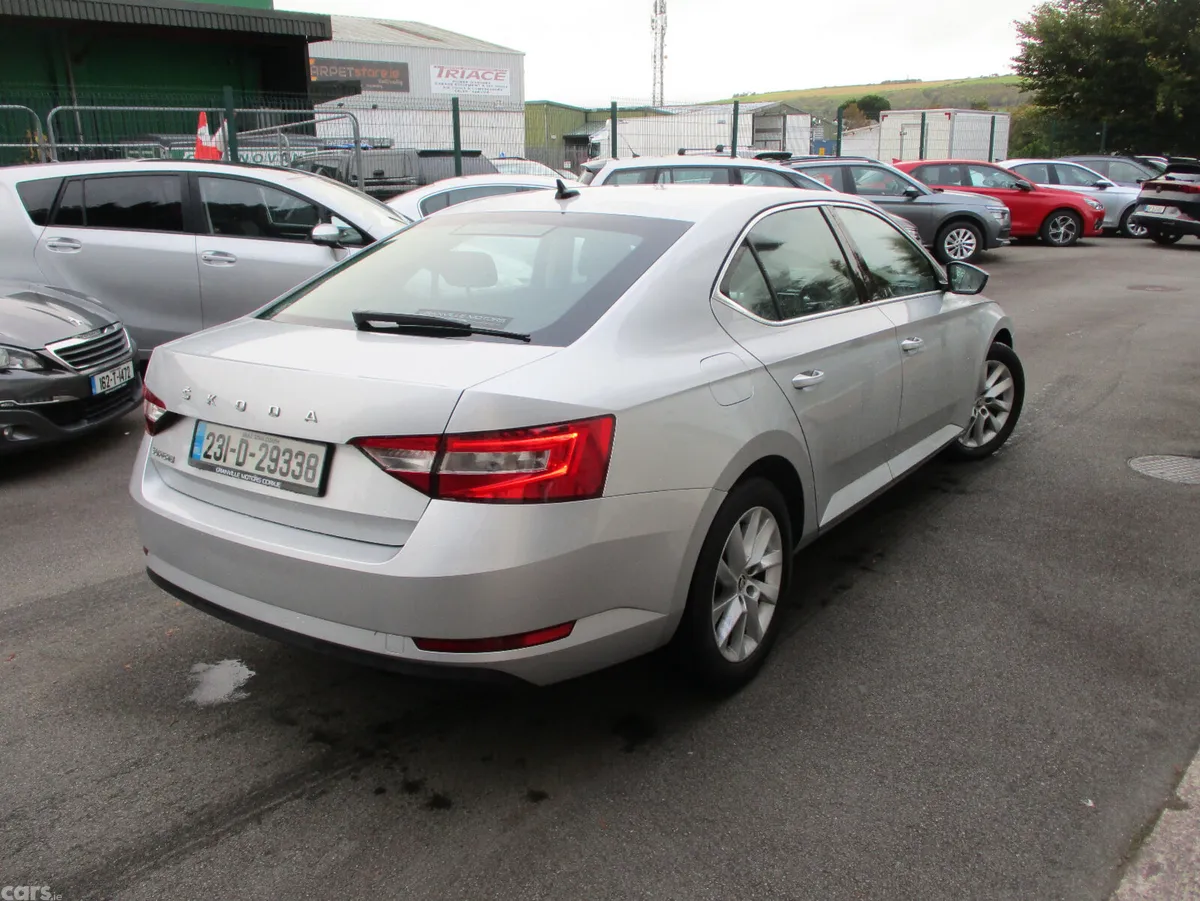 Skoda Superb Saloon, Diesel, 2023, Grey