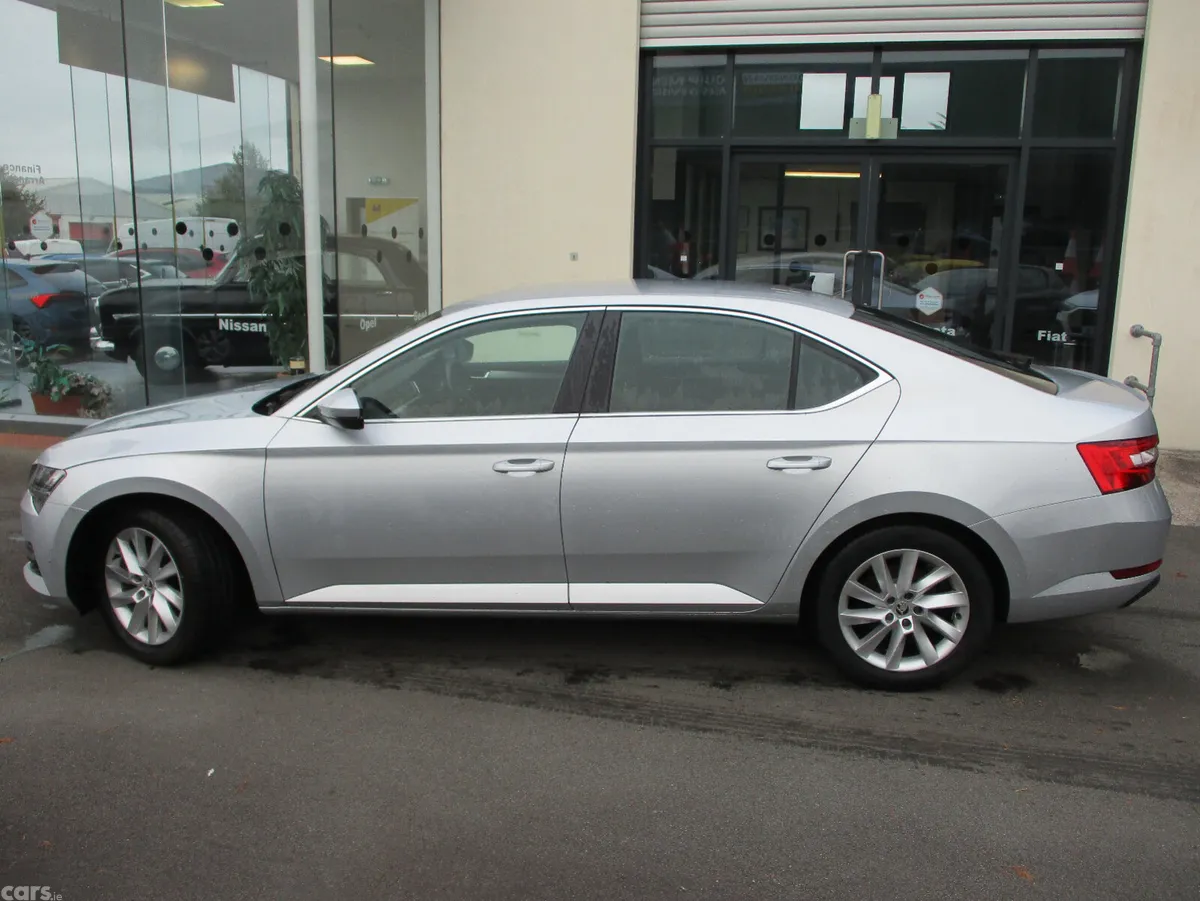 Skoda Superb Saloon, Diesel, 2023, Grey
