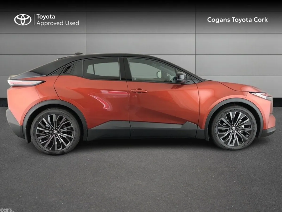 Toyota C-HR Estate, Electric, 2026, Brown