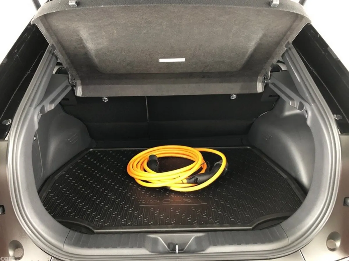 Toyota C-HR Estate, Electric, 2026, Brown