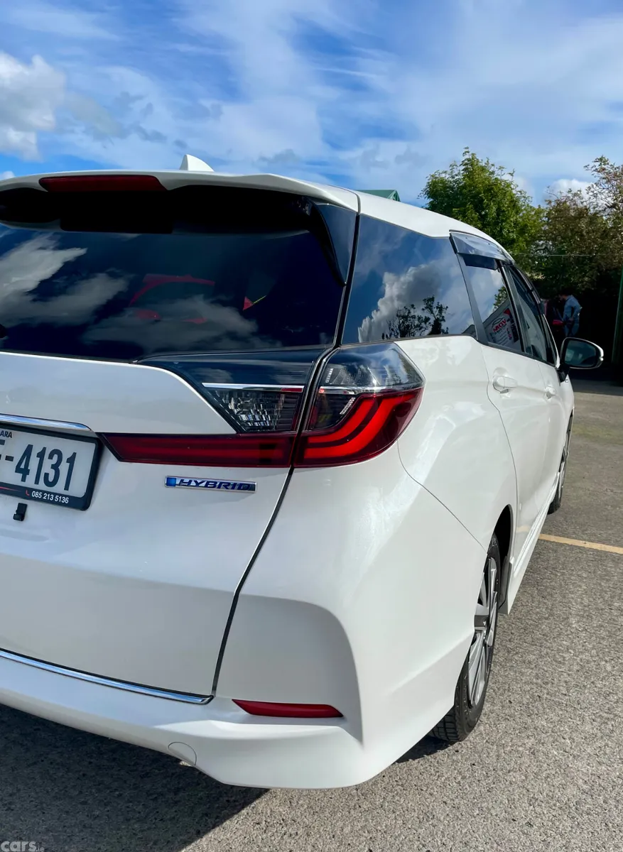 Honda Shuttle Estate, Petrol Hybrid, 2020, White