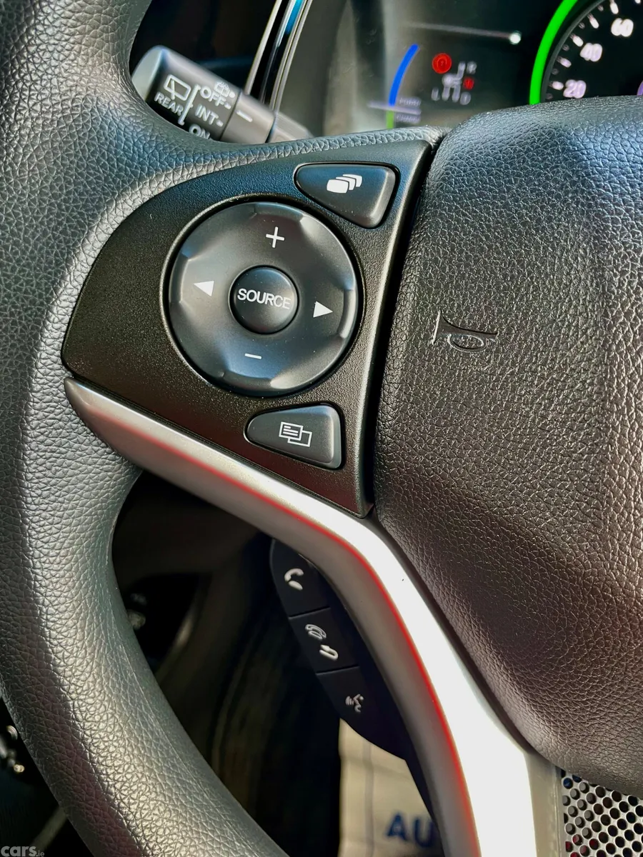 Honda Shuttle Estate, Petrol Hybrid, 2020, White