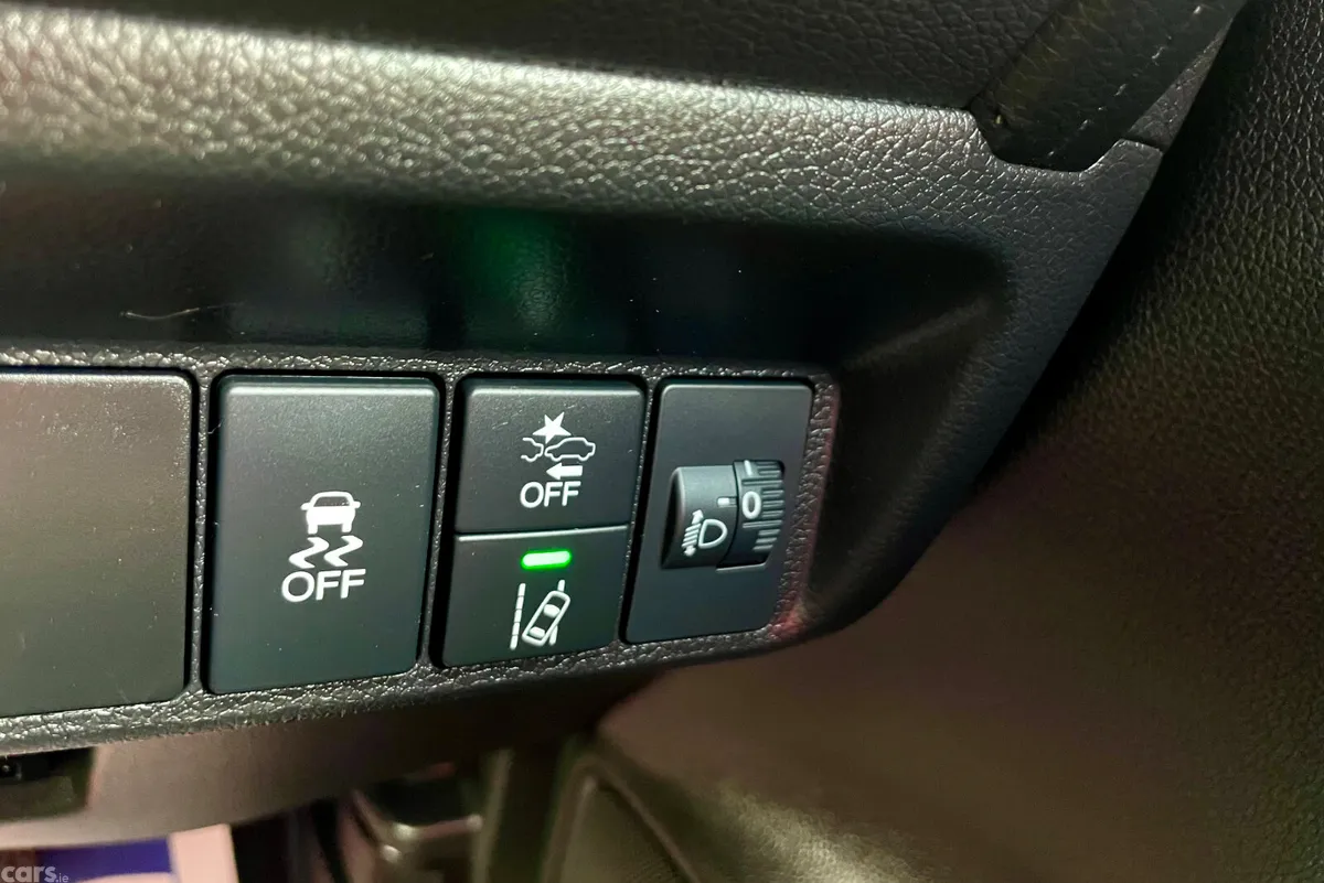 Honda Shuttle Estate, Petrol Hybrid, 2020, White
