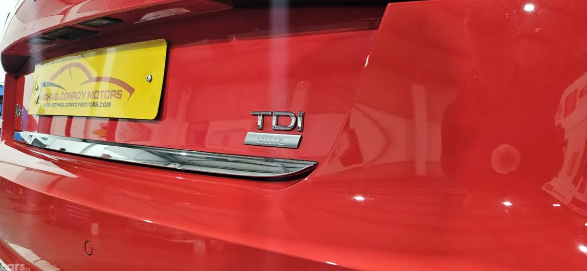 Audi A6 Saloon, Diesel, 2017, Red