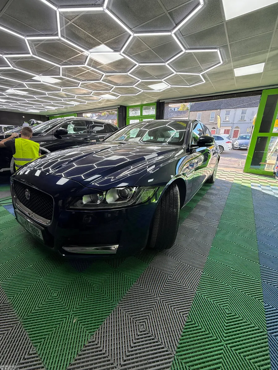Jaguar XF Saloon, Diesel, 2016, Blue